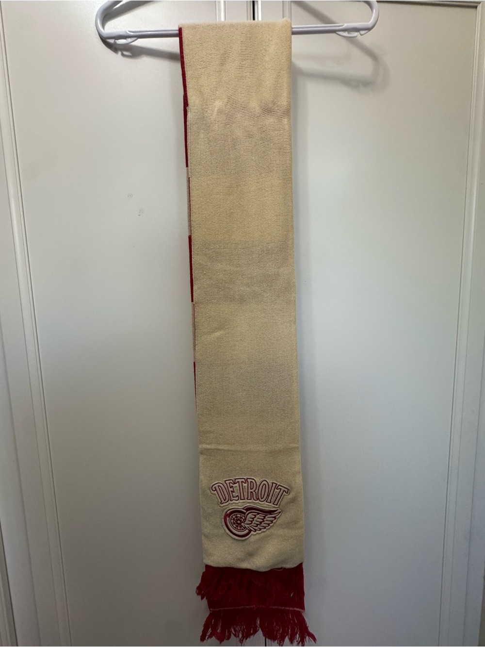 Detroit Red Wings Cream and Red Scarf -